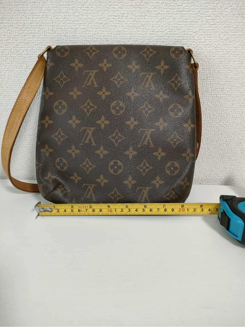 Authentic Louis Vuitton Monogram Canvas Musette Salsa Short